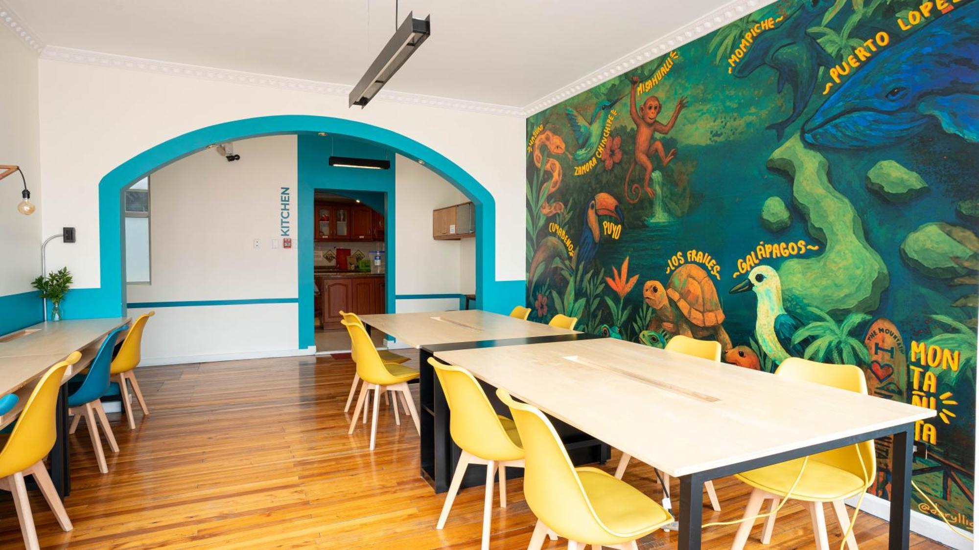 Community Hostel Quito Bagian luar foto