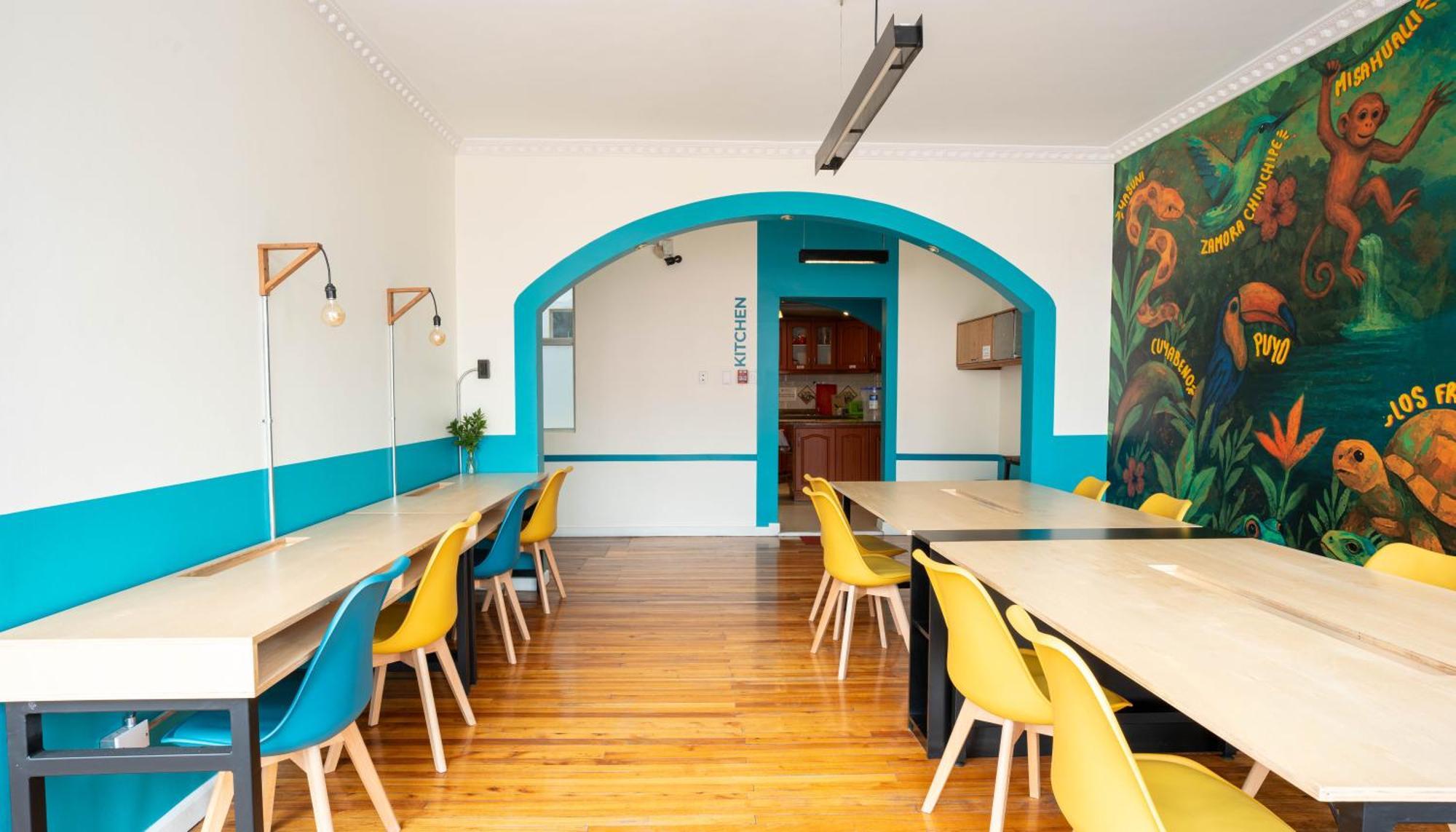 Community Hostel Quito Bagian luar foto