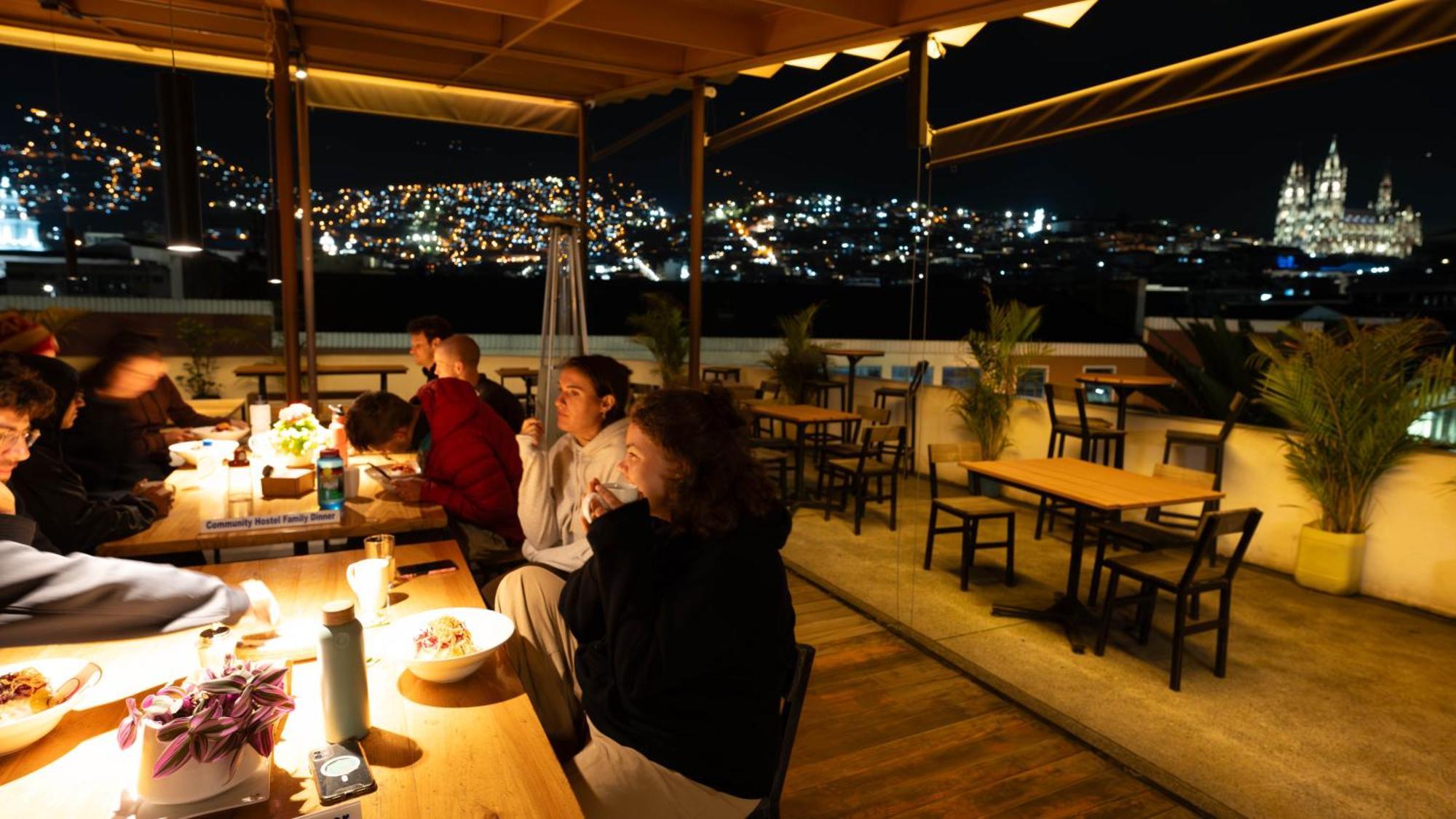 Community Hostel Quito Bagian luar foto
